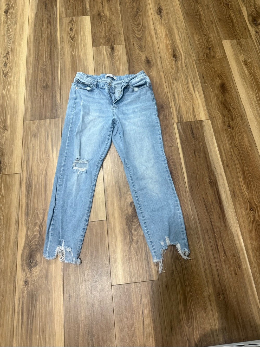 Judy Blue Light Wash Frayed Hem Distressed Jeans